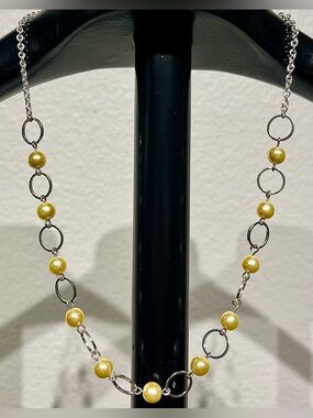 Vintage SHB Silver Tone and Pale Yellow Pearl Link Necklace